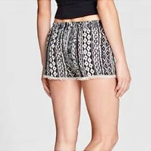 RAGA Medium Black & White Iribal Print Shorts With White Crochet Trimmed Hem‎